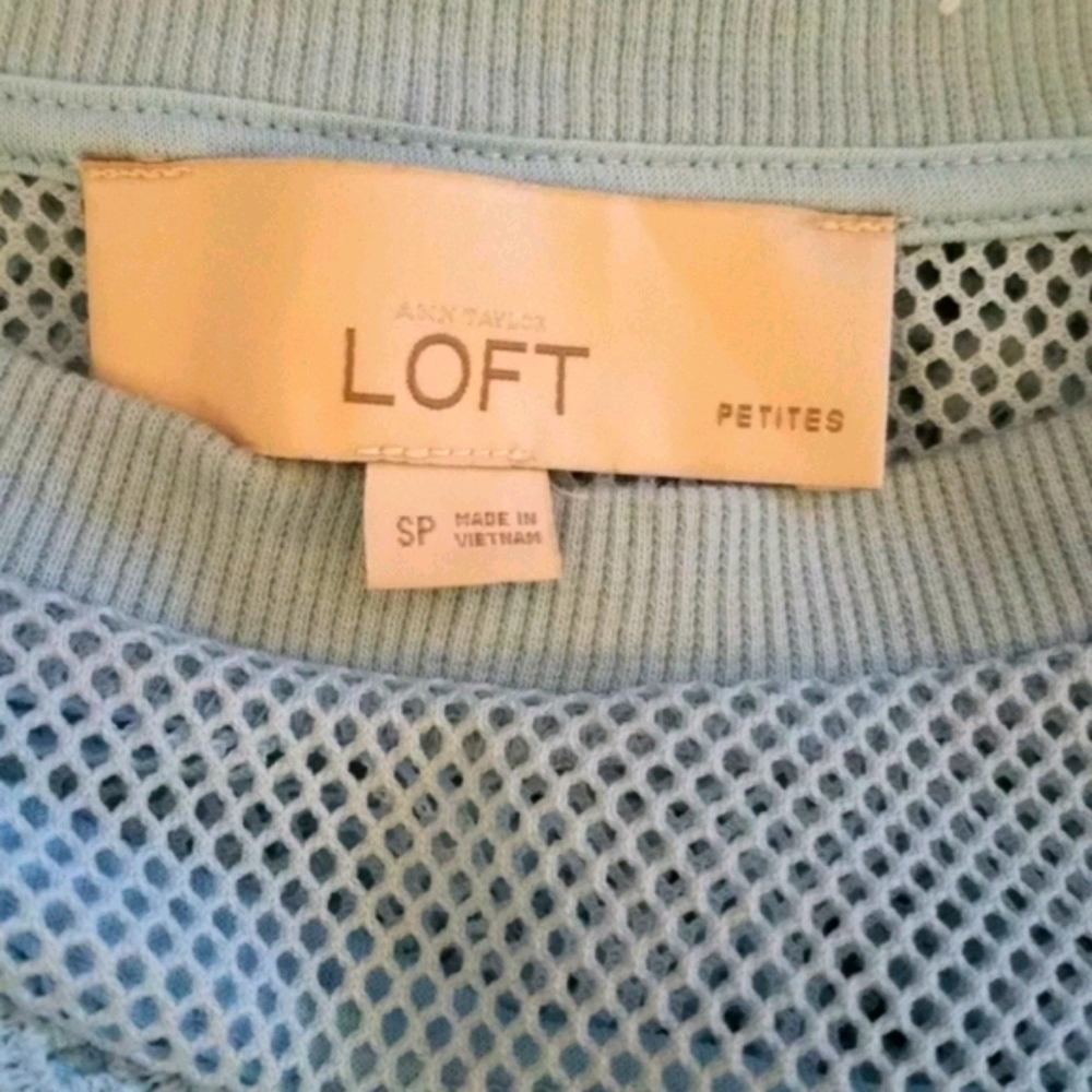 NWOT LOFT crochet floral lace light blue short sleeve boxy top - Picture 7 of 10